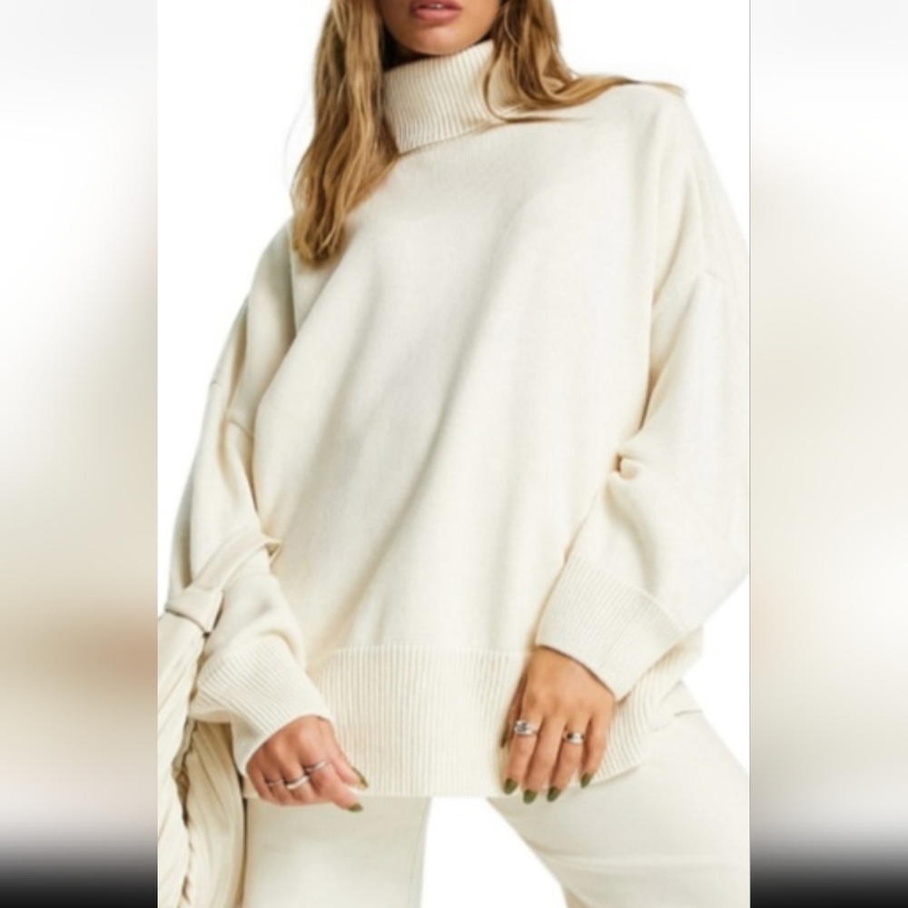 Topshop Cream Oversized Turtleneck Sweater M